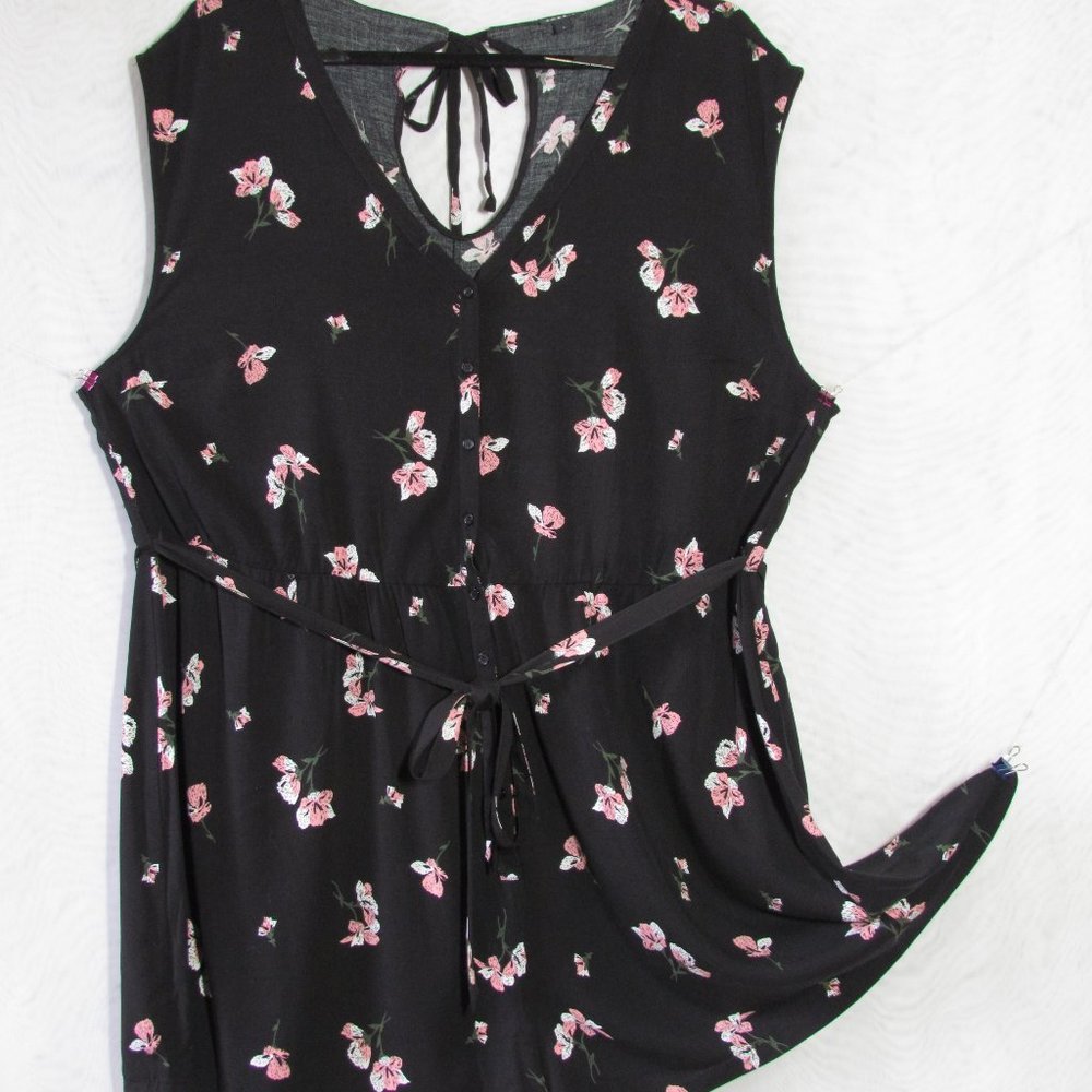 TORRID 4X Black Floral Romper